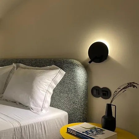 Hotel Sutrooms *
