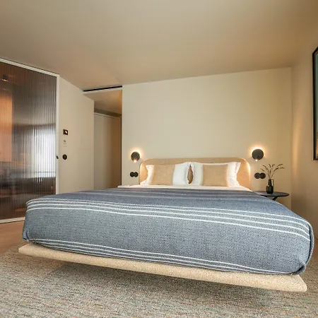 Sutrooms Hotel